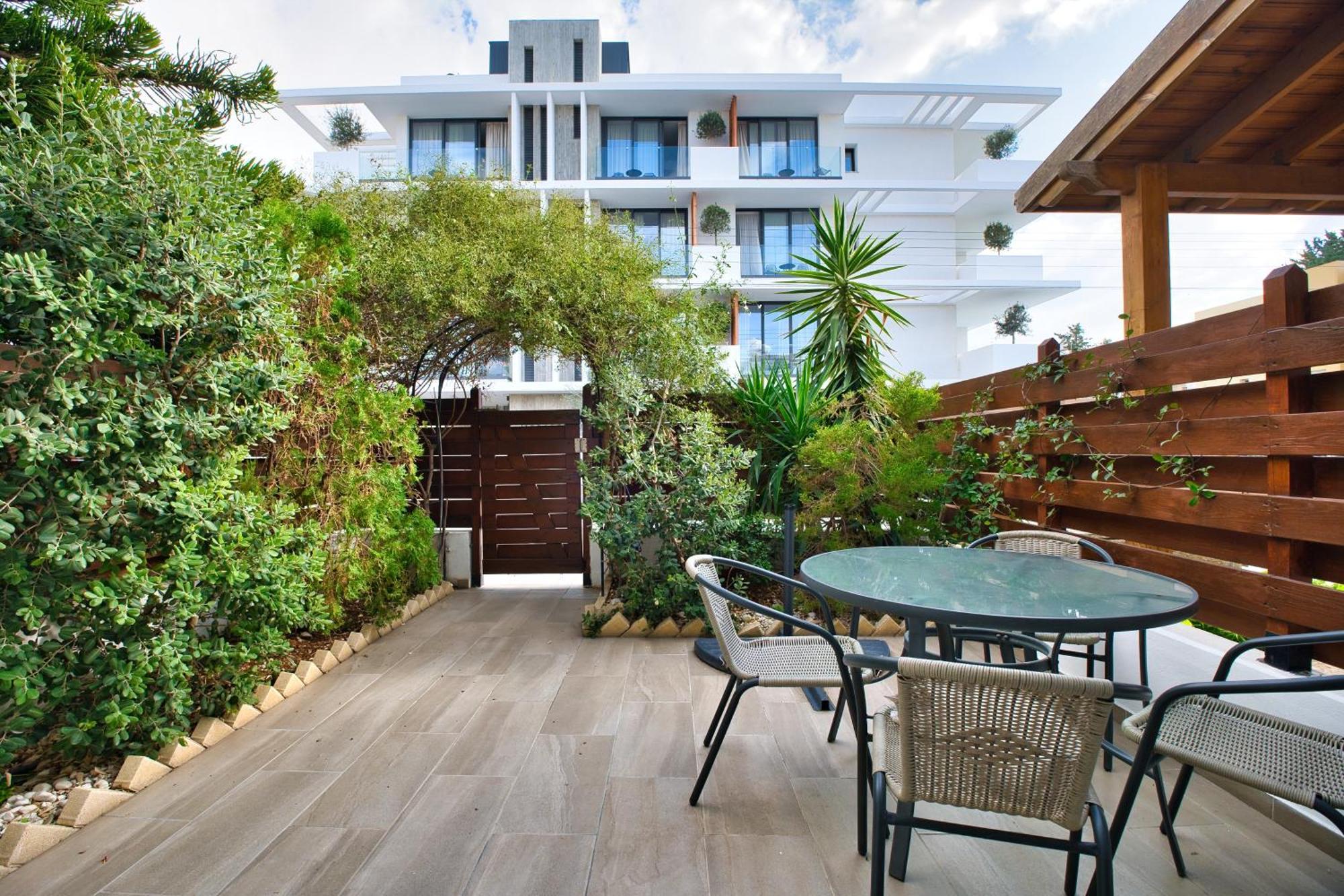 Apartamento Townhouse By The Sea Pirate Harbor Paphos Exterior foto