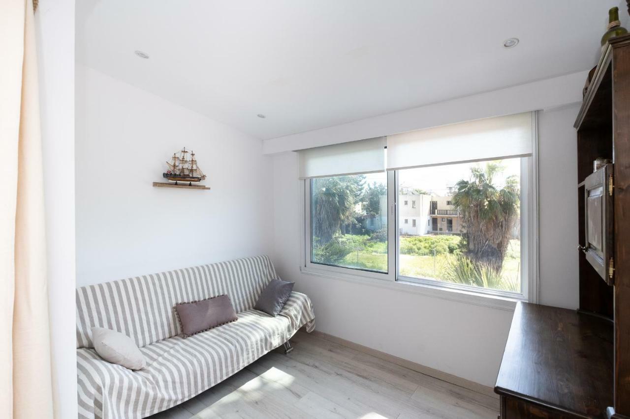 Apartamento Townhouse By The Sea Pirate Harbor Paphos Exterior foto
